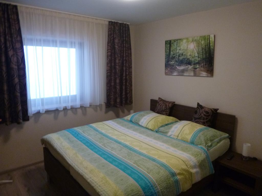 Pikolo - Izby Na Prenajom Hotel Nove Mesto nad Vahom Exterior photo